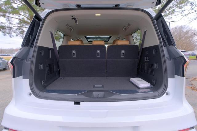 new 2025 INFINITI QX80 car, priced at $95,357