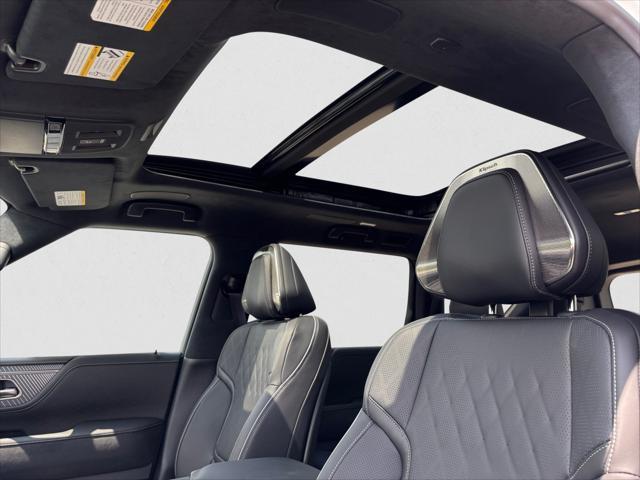 new 2025 INFINITI QX80 car, priced at $105,254