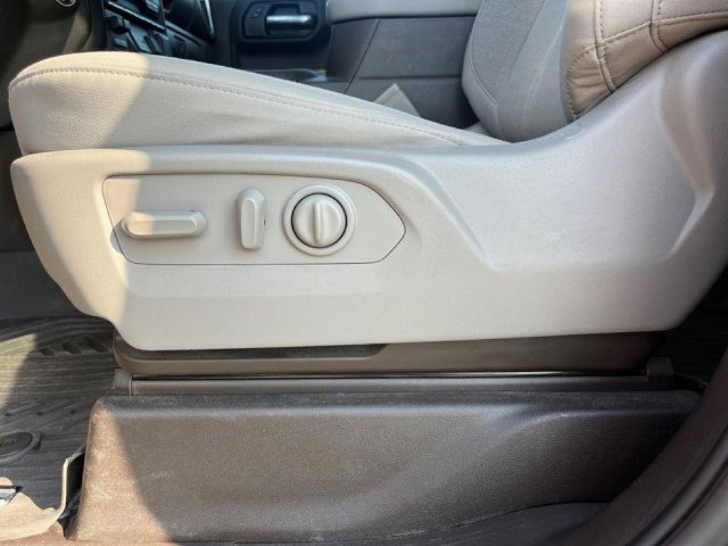 used 2022 Chevrolet Silverado 1500 car, priced at $41,995