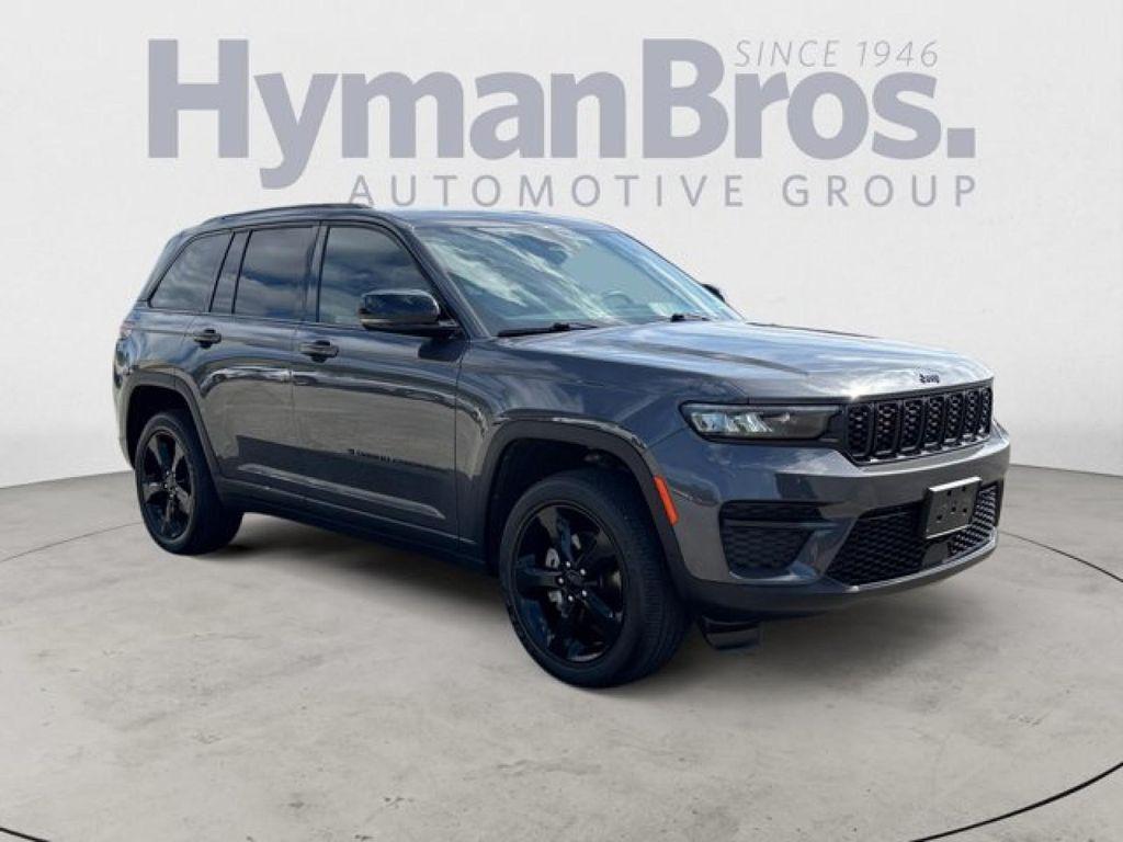 used 2023 Jeep Grand Cherokee car, priced at $32,995