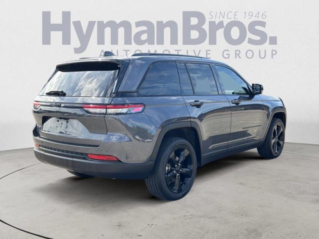 used 2023 Jeep Grand Cherokee car, priced at $32,995