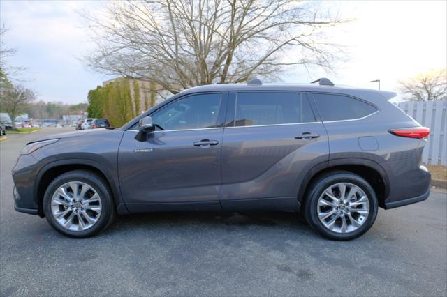 used 2021 Toyota Highlander Hybrid car, priced at $38,995