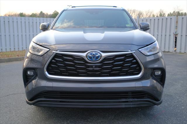 used 2021 Toyota Highlander Hybrid car, priced at $38,995