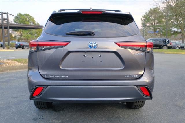 used 2021 Toyota Highlander Hybrid car, priced at $38,995