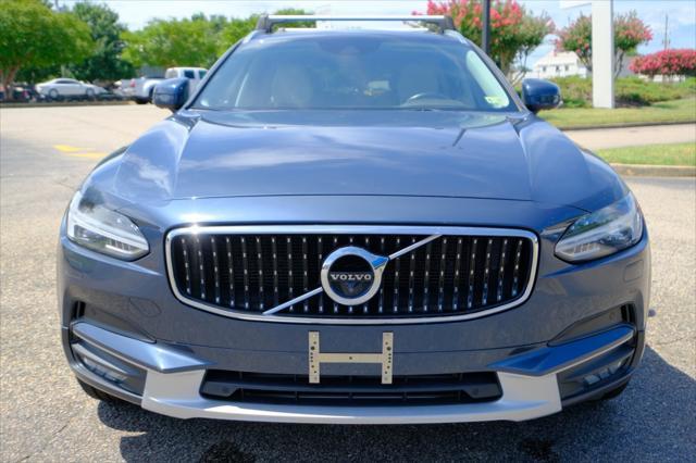 used 2018 Volvo V90 Cross Country car, priced at $22,495