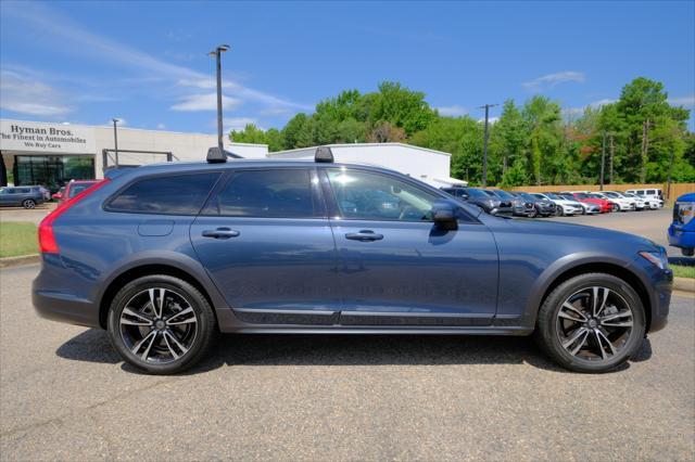 used 2018 Volvo V90 Cross Country car, priced at $22,495