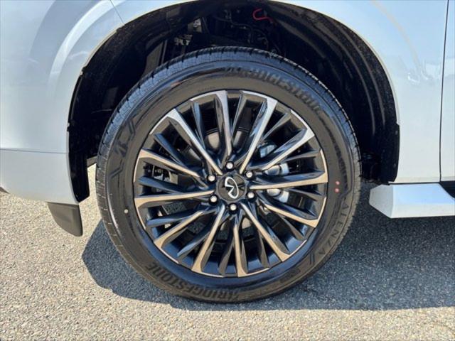 new 2025 INFINITI QX80 car, priced at $108,196