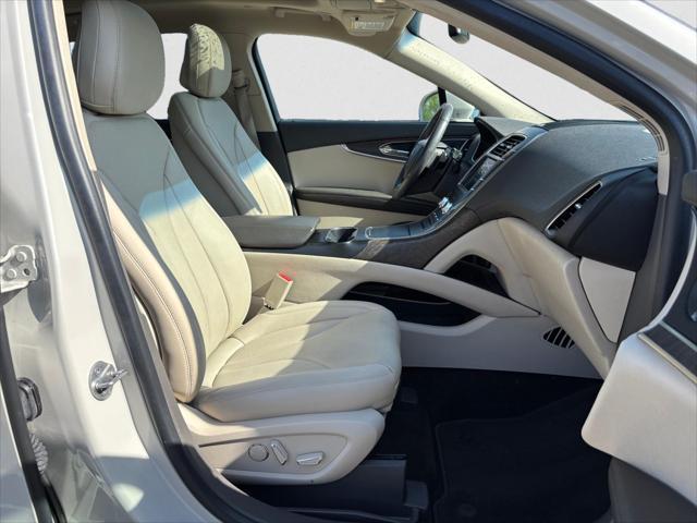 used 2020 Lincoln Nautilus car, priced at $30,995