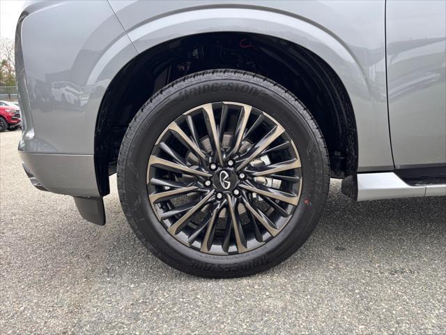 new 2025 INFINITI QX80 car, priced at $112,590