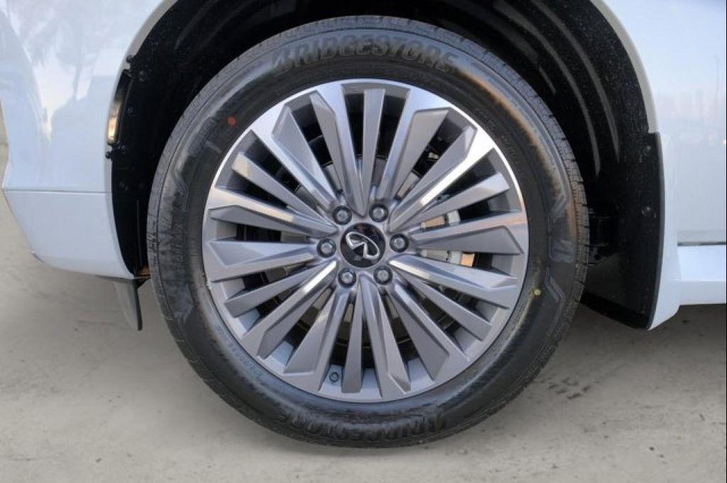 new 2025 INFINITI QX80 car, priced at $87,290