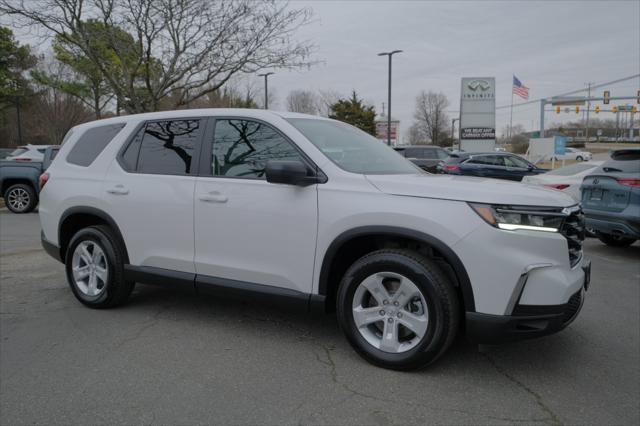 used 2023 Honda Pilot car, priced at $34,995