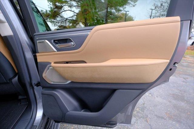 new 2025 INFINITI QX80 car, priced at $98,531