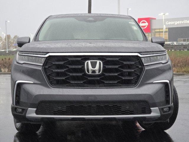 new 2025 Honda Pilot car, priced at $47,095