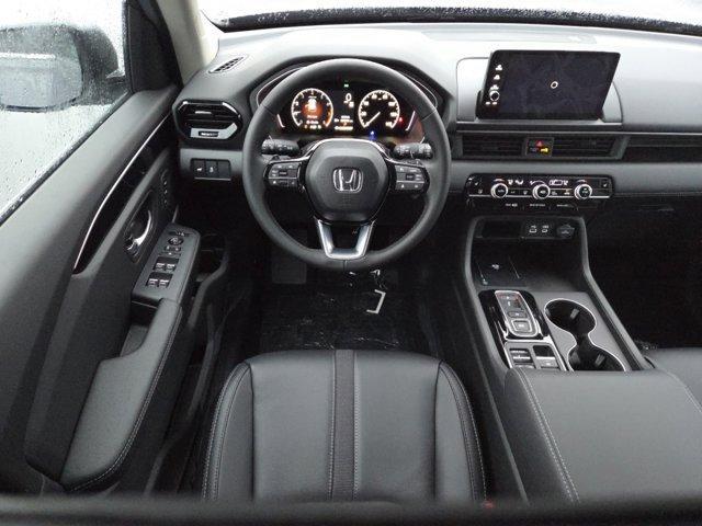 new 2025 Honda Pilot car, priced at $47,095