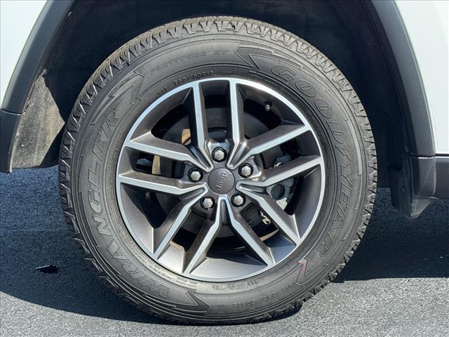 used 2022 Jeep Grand Cherokee WK car, priced at $24,598