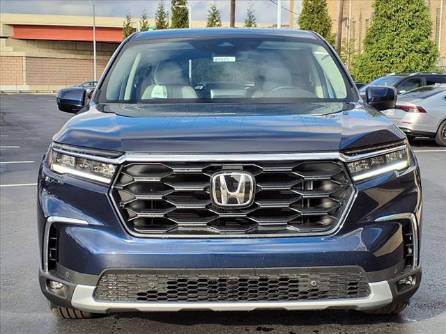 new 2025 Honda Pilot car, priced at $47,725