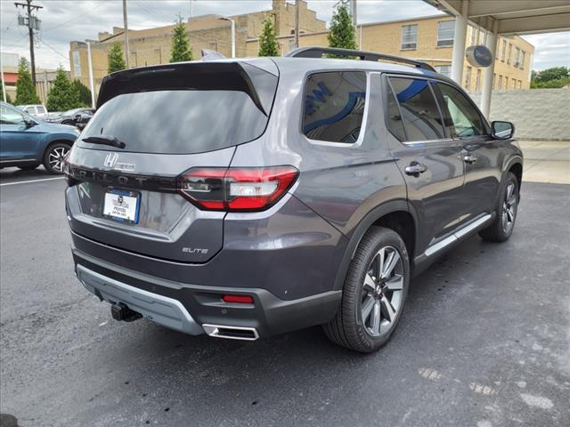 new 2025 Honda Pilot car, priced at $55,165