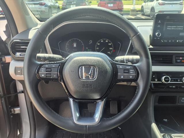 used 2025 Honda Pilot car, priced at $43,998