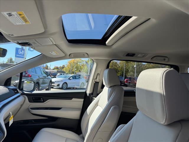 new 2026 Honda Odyssey car, priced at $44,290