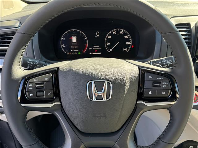 new 2026 Honda Odyssey car, priced at $44,290