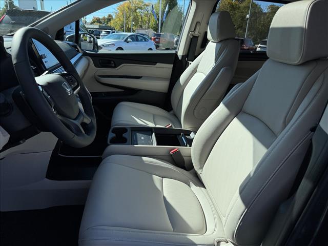 new 2026 Honda Odyssey car, priced at $44,290