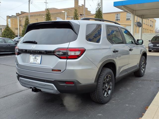 new 2025 Honda Pilot car, priced at $50,795