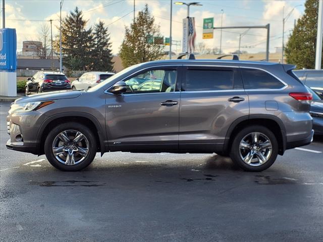 used 2019 Toyota Highlander Hybrid car, priced at $35,698