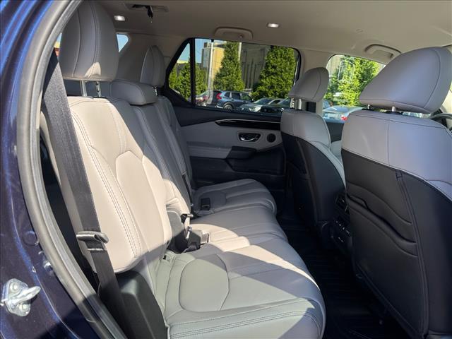 used 2025 Honda Pilot car, priced at $40,998