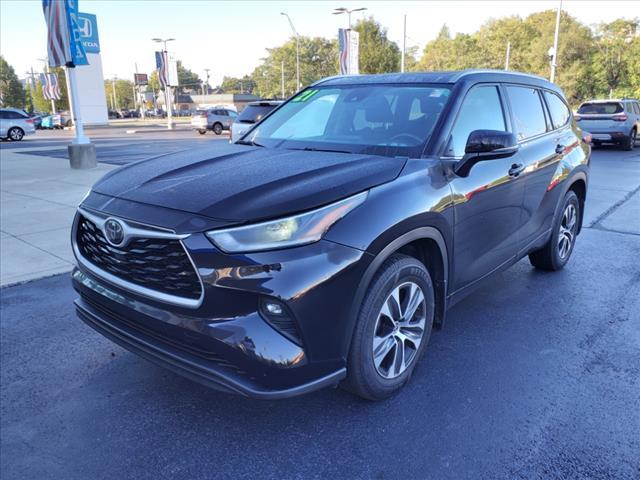 used 2021 Toyota Highlander car, priced at $29,998