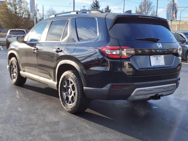 new 2025 Honda Pilot car, priced at $50,795