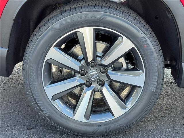 new 2025 Honda Pilot car, priced at $55,030