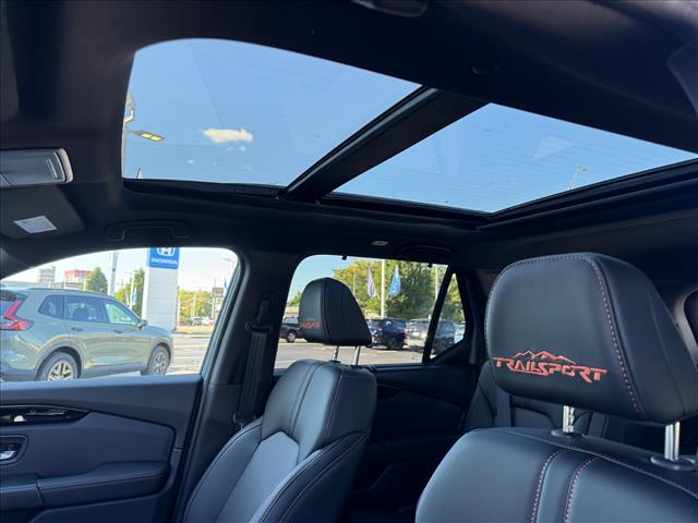 new 2025 Honda Pilot car, priced at $51,350