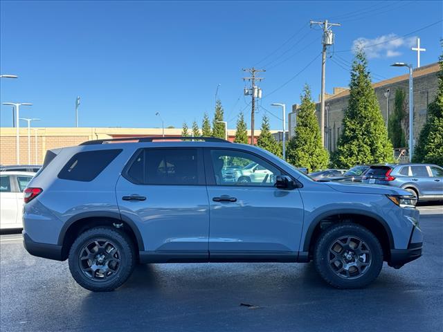 new 2025 Honda Pilot car, priced at $51,350