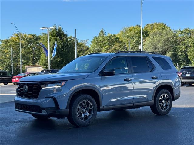 new 2025 Honda Pilot car, priced at $51,350