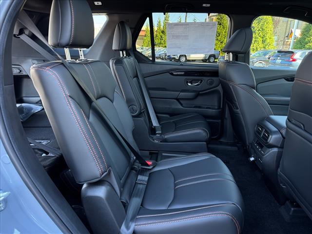 new 2025 Honda Pilot car, priced at $51,350
