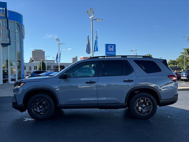 new 2025 Honda Pilot car, priced at $51,350