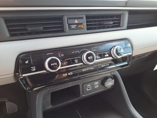 new 2025 Honda Pilot car, priced at $47,050