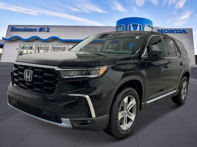 new 2025 Honda Pilot car, priced at $47,725