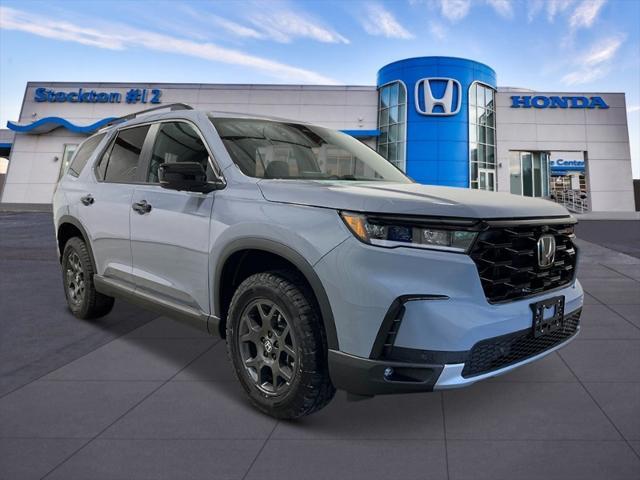 new 2025 Honda Pilot car, priced at $51,250