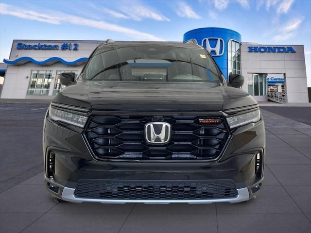 new 2025 Honda Pilot car, priced at $50,795