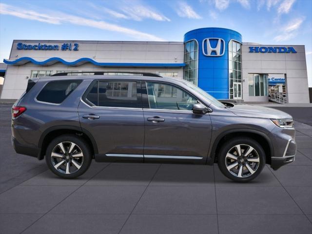 new 2025 Honda Pilot car, priced at $51,685