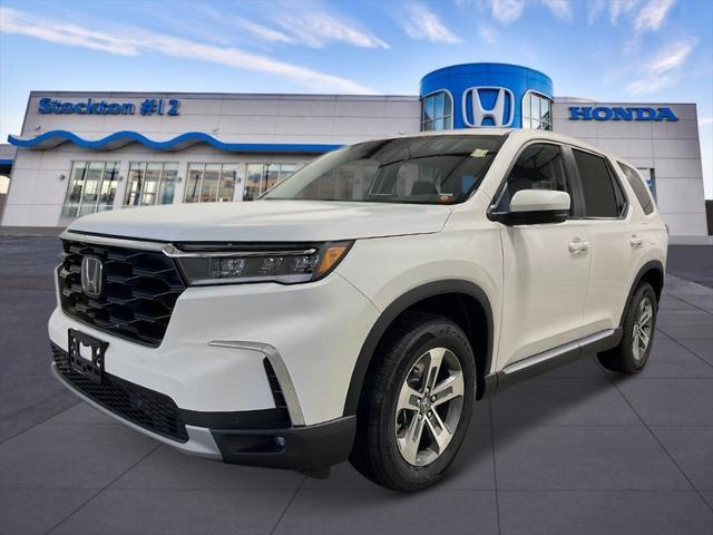 new 2025 Honda Pilot car, priced at $47,450