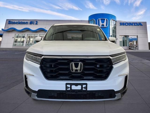 new 2025 Honda Pilot car, priced at $47,450