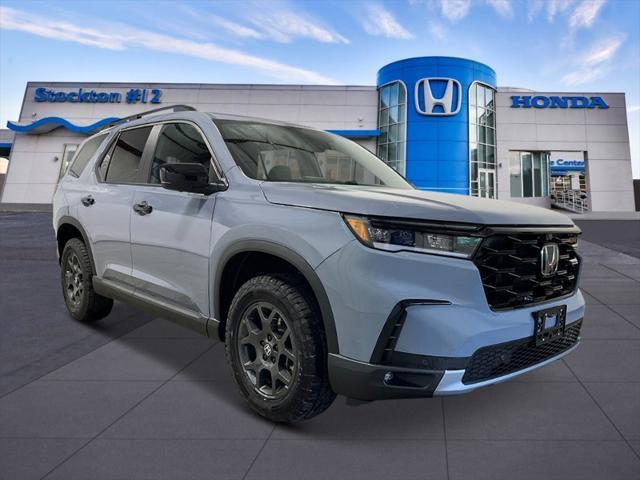 new 2025 Honda Pilot car, priced at $51,250