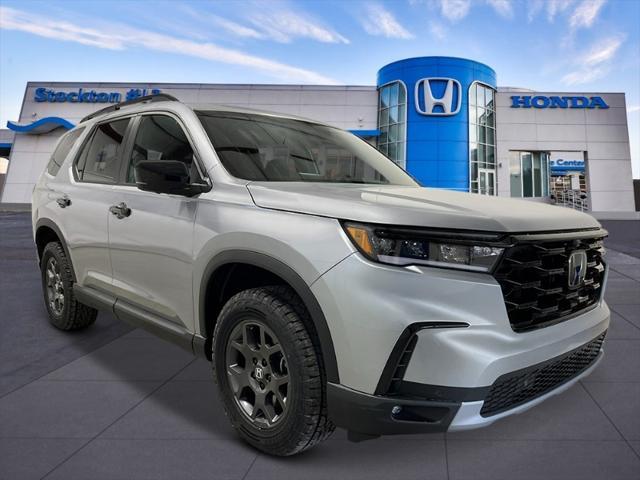 new 2025 Honda Pilot car, priced at $50,795