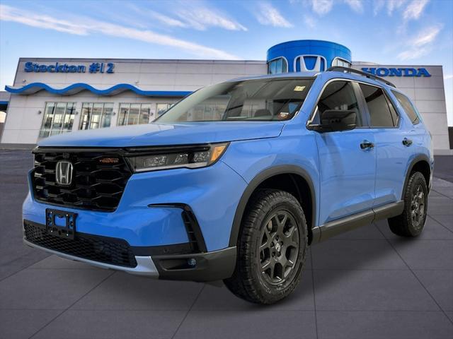 new 2025 Honda Pilot car, priced at $51,250