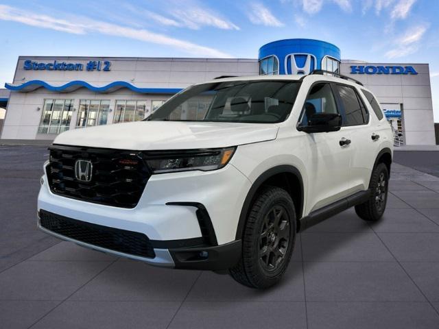 new 2025 Honda Pilot car, priced at $50,950