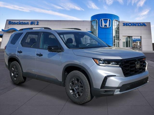 new 2025 Honda Pilot car, priced at $51,580