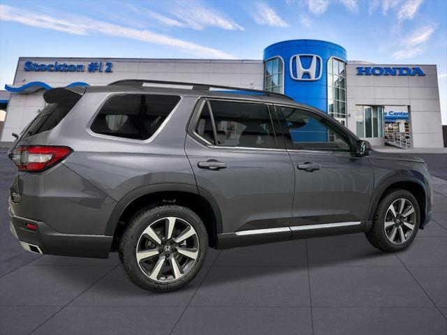 new 2025 Honda Pilot car, priced at $50,995