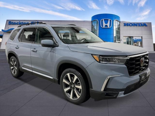 new 2025 Honda Pilot car, priced at $51,450